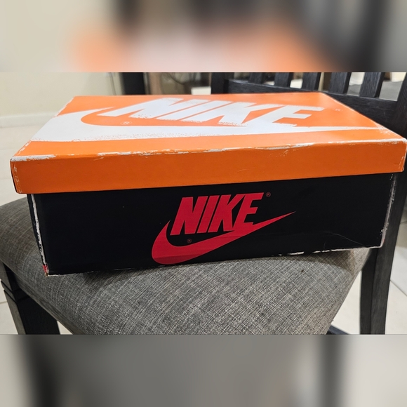 Jordan 1 high OG - Picture 5 of 5